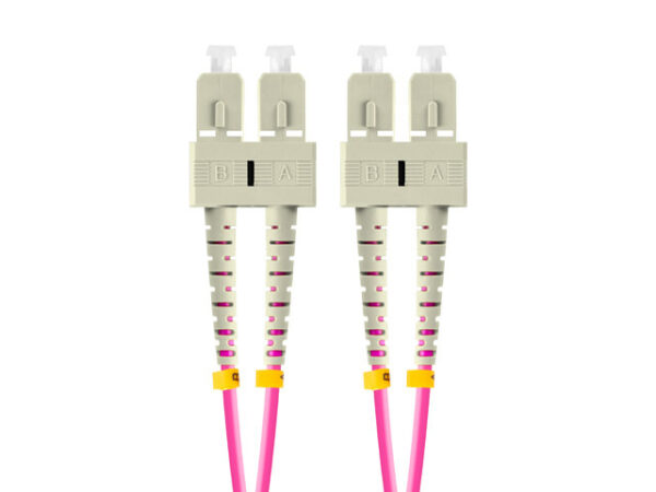 PATCHCORD ŚWIATŁOWODOWY MM SC/UPC-SC/UPC DUPLEX 3.0MM OM4 50/125 LSZH 5M FIOLETOWY LANBERG